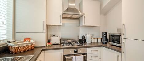 Lavavajillas, silla alta para bebés