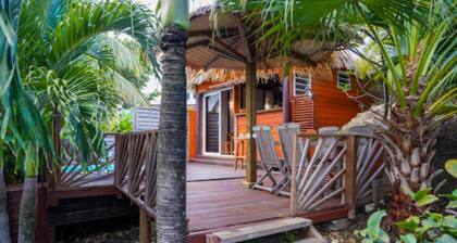 Bungalow la kabane créole plage anse gros sable 