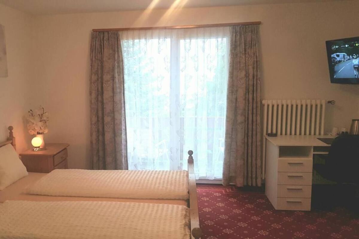 Chambre Confort double | Bureau, accès au Wi-Fi (inclus)