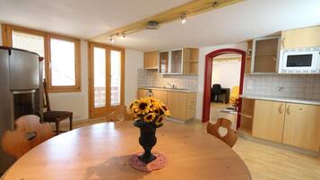 Apartment | Private kitchen | Highchair