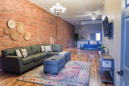 Park View Loft - Downtown District. 