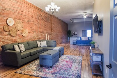 Park View Loft - Downtown District. 