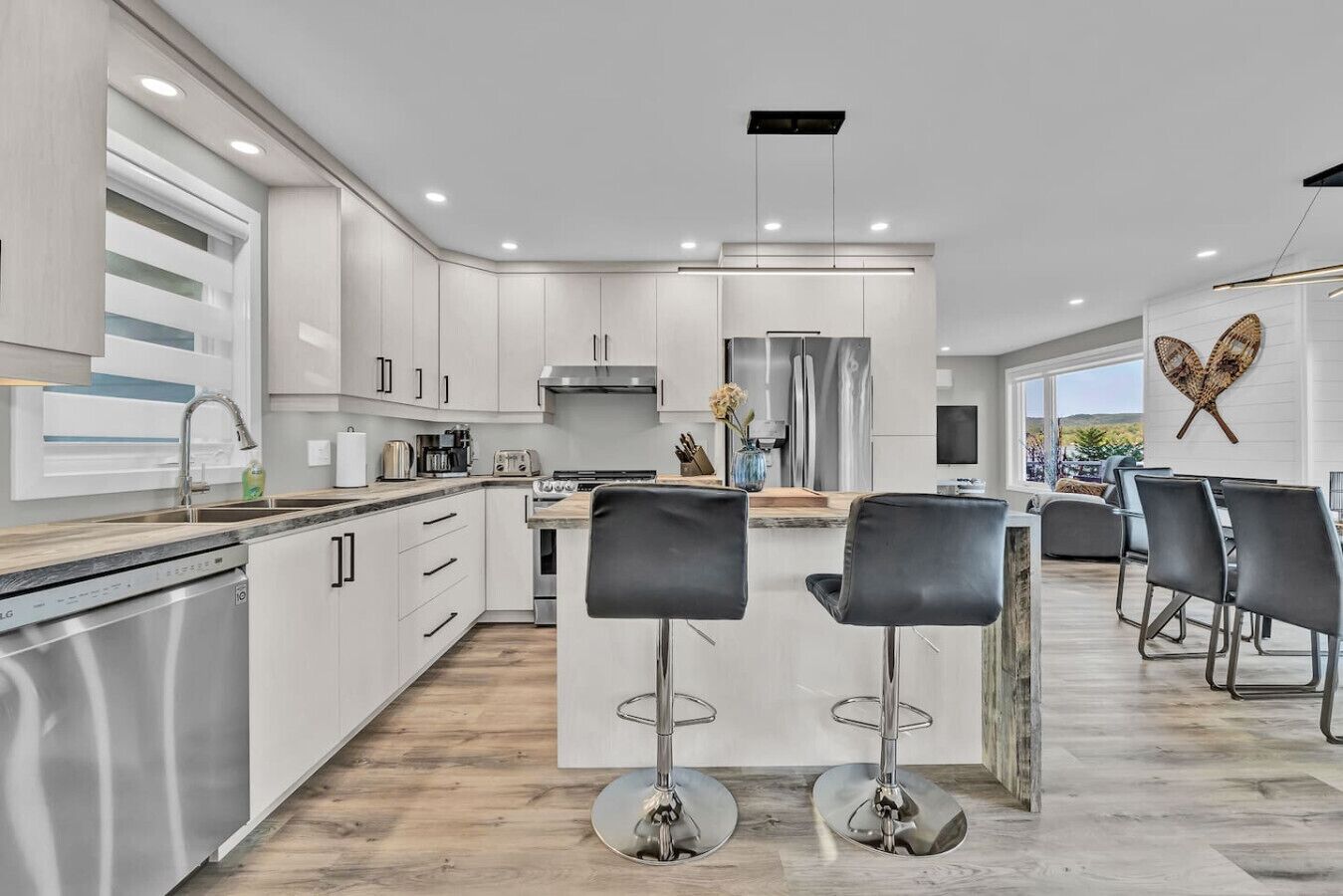 Refrigerador, microondas, horno, placa de cocina