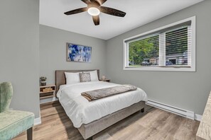 4 Schlafzimmer, Schreibtisch, kostenloses WLAN, BettwÀsche