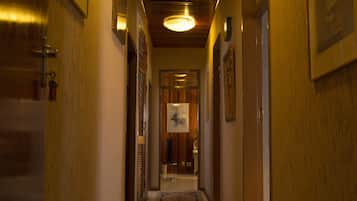 In-room safe, laptop workspace, iron/ironing board, free WiFi