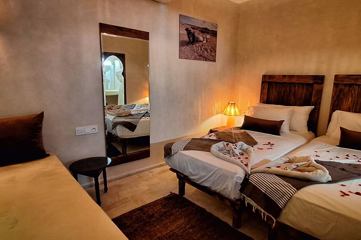 Deluxe Triple Room (Agafay) | 1 bedroom, free WiFi