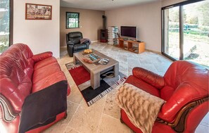 TV, caminetto