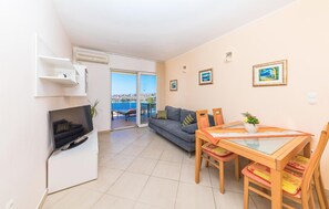 Smart TV - Stunning apartment in Okrug Gornji (Okrug Gornji)