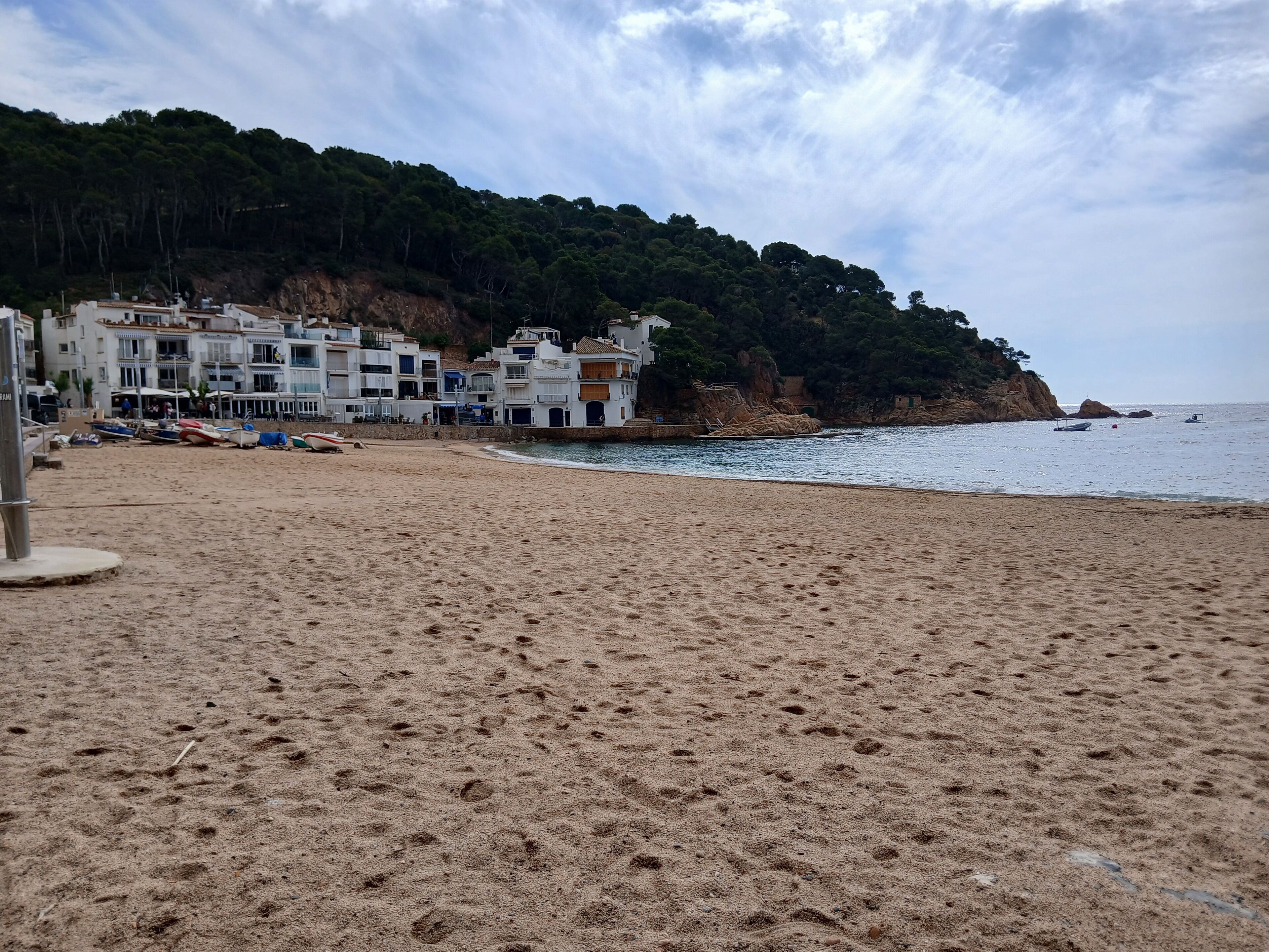 Chaises longues, serviettes de plage