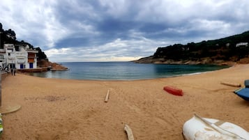 Solstolar och strandhanddukar