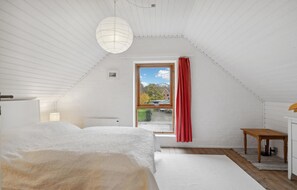 3 室のベッドルーム、アイロン / アイロン台、WiFi (無料)