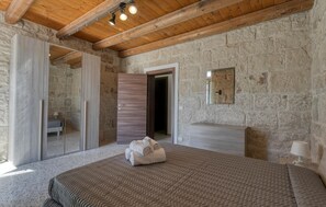 6 bedrooms, travel crib, free WiFi - Cozy home in Santa Croce Camerina (Santa Croce Camerina)