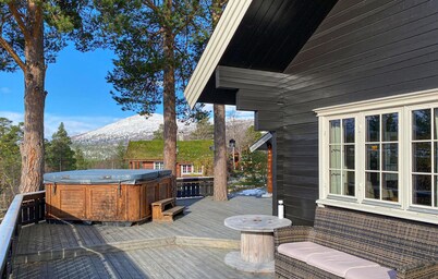 Nice home in Bjorli with WiFi