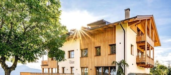 Holiday Apartment "Tschitthof Andl" with Mountain View, Shared Terrace and Wi-Fi