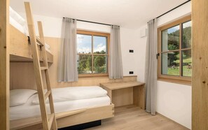 2 bedrooms, free WiFi, bed sheets