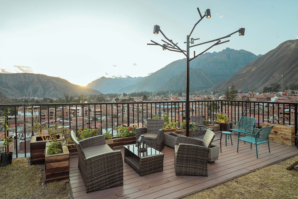 Hotel California Urubamba image