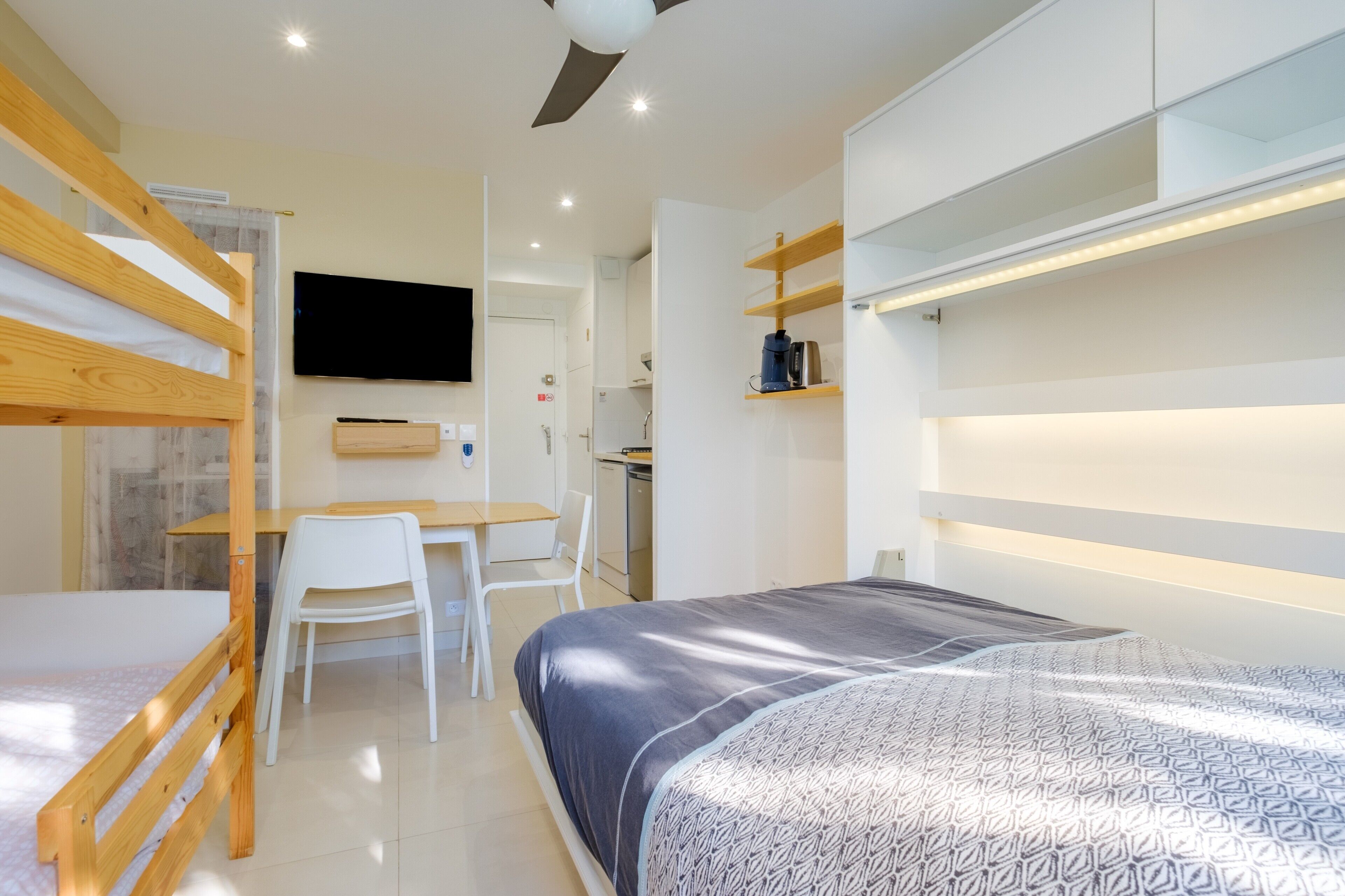 Wi-Fi gratuit, draps fournis