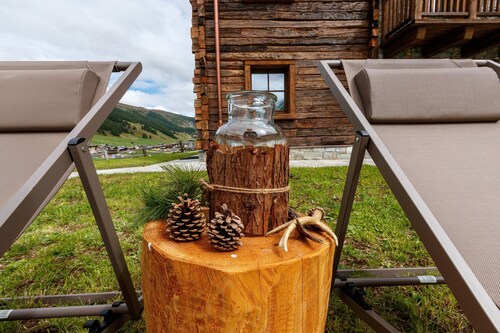 Ferienwohnung 'Wind Villa Genf' mit Bergblick, gemeinsamem Spa-Bereich und Garten