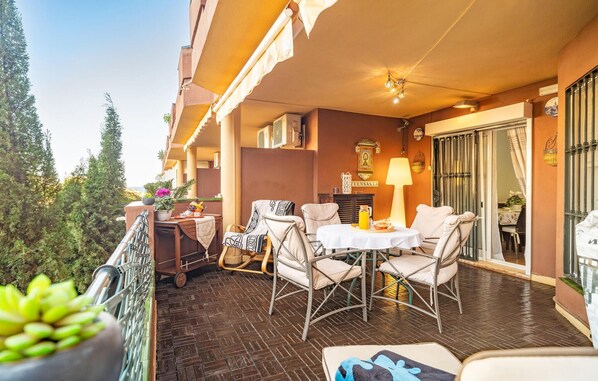 Outdoor dining - Lovely apartment in Benalmádena (Benalmádena)