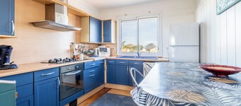 Holiday Home 'Maison Vue Sur Mer 50m Plage' with Sea View, Private Terrace and Wi-Fi