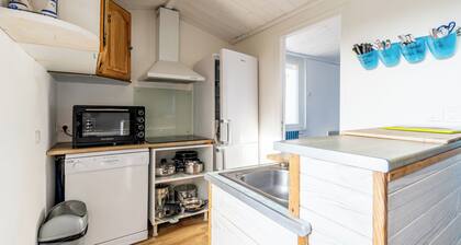 Appartement 'Appartement 10 Pers à 50m Plage' avec terrasse privée, jardin privé et Wi-Fi