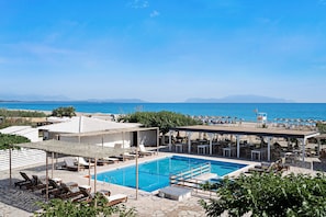 Pool - Studio Apartment 'Iguana 4' with Sea View, Wi-Fi and Air Conditioning (Preveza)