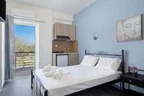 1 bedroom, free WiFi, bed sheets