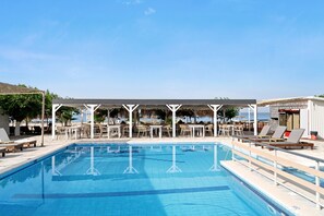 Pool - Studio Apartment 'Iguana 1' with Shared Pool, Wi-Fi and Air Conditioning (Preveza)