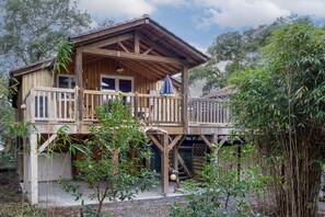 Exterior - Chalet Perché with All Comforts in Labenne Océan – Unique Getaway for 4 Guests - Beach Nearby (Labenne)