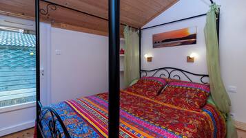 2 室のベッドルーム、アイロン / アイロン台、WiFi (無料)、ベッドシーツ