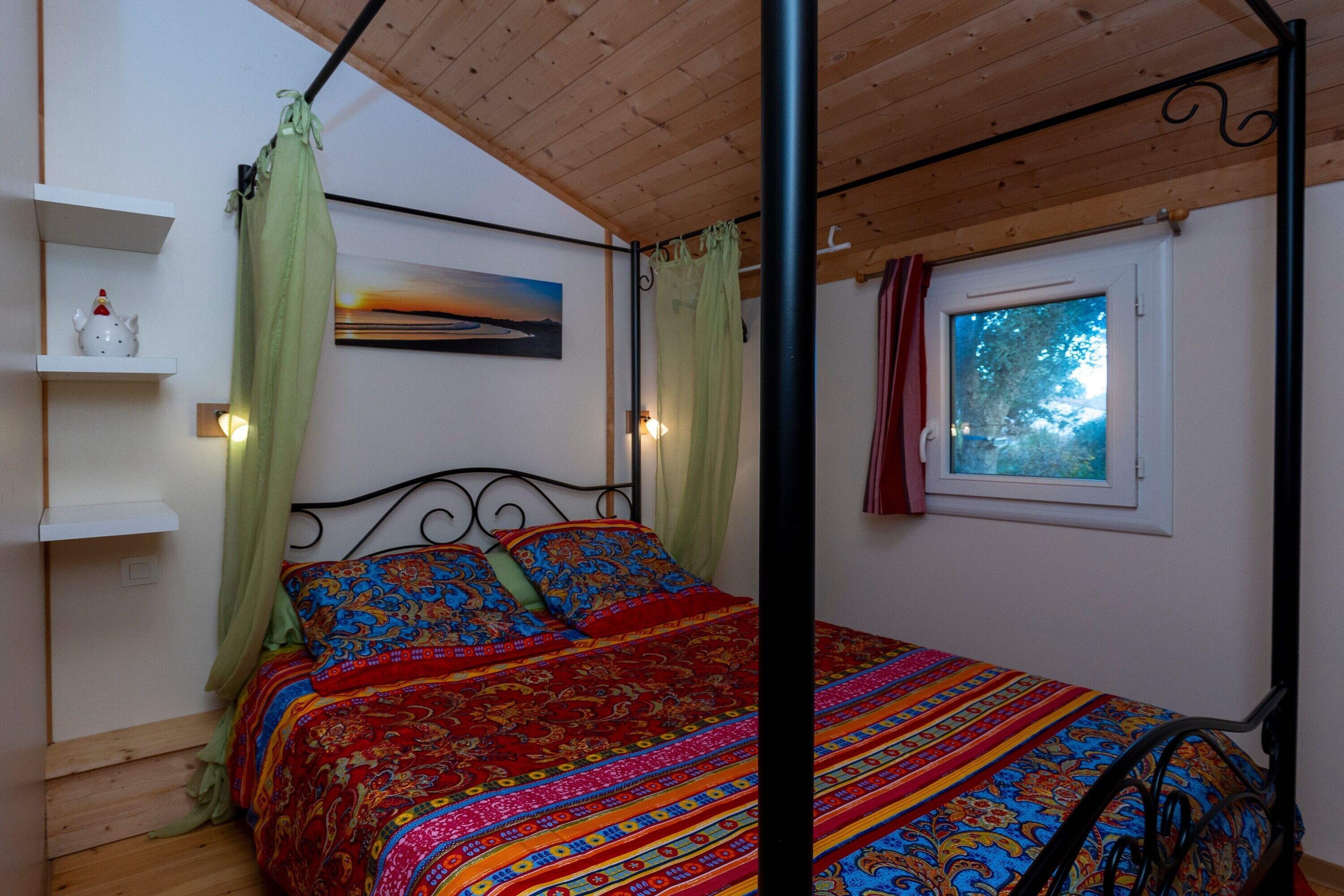 2 makuuhuonetta, silitysrauta/-lauta, ilmainen Wi-Fi, vuodevaatteet