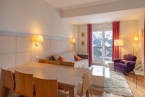 Tv, dvd-afspiller, stereoanlæg