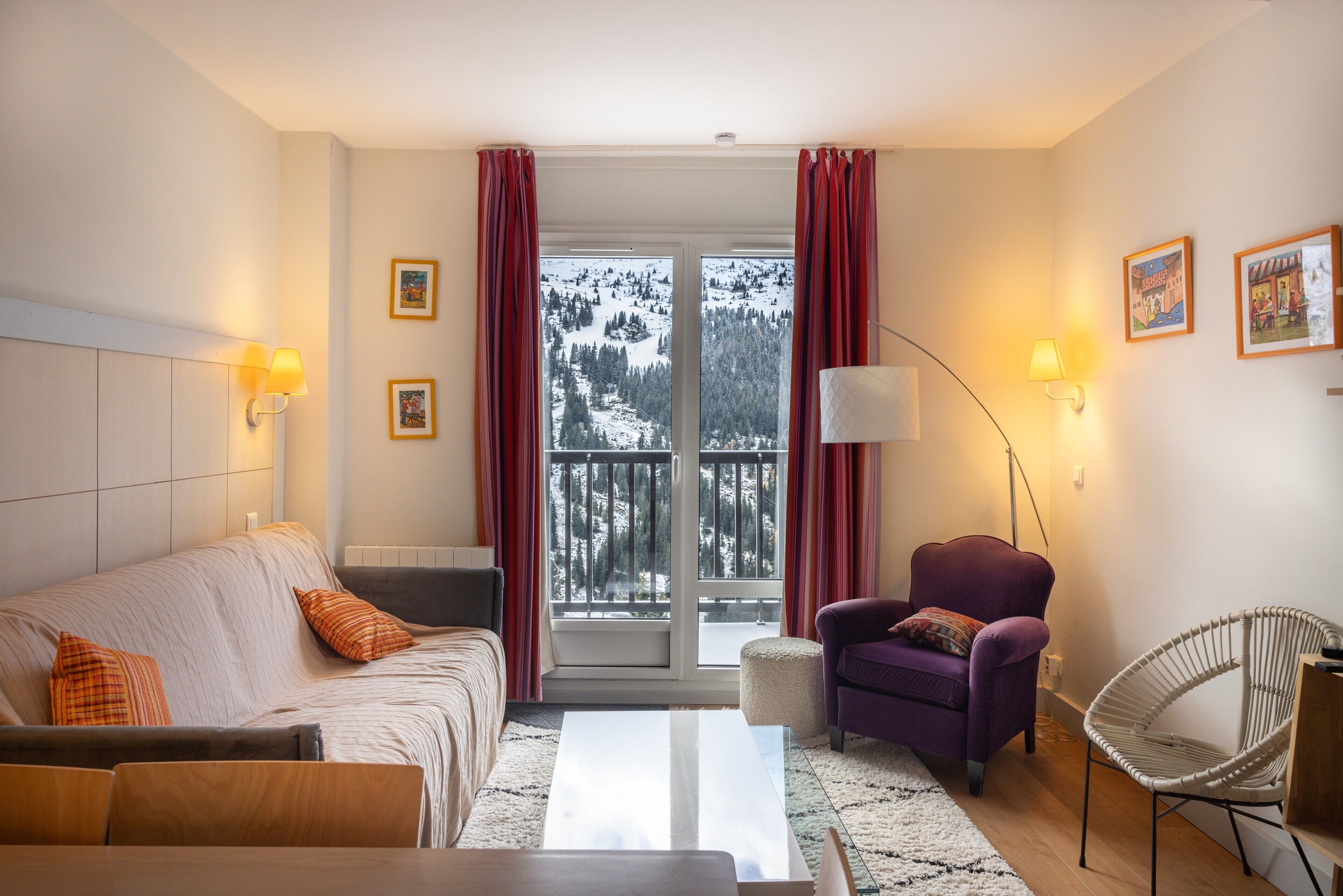 Fernseher, DVD-Player, Stereoanlage