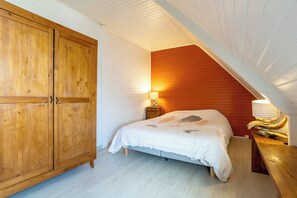 3 quartos, Wi-Fi de cortesia, roupa de cama