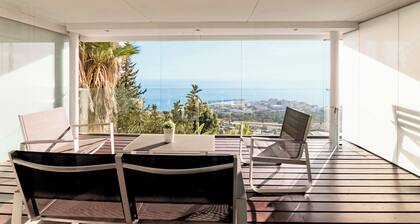 Apartment "Sitges Suites" with Sea View, Private Terrace & Wi-Fi
