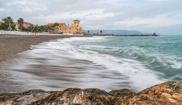 Beach nearby - Apartment 'Casa Rosa' with Private Terrace and Wi-Fi (Loano)