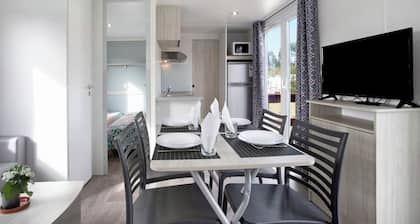 Chalet 'Bungalow T2 I - 15 Min. von Nazaré' mit Gemeinschaftspool, privater Terrasse und Klimaanlage