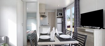Chalet 'Bungalow T2 I - 15 Min From Nazaré' with Shared Pool, Private Terrace and Air Conditioning