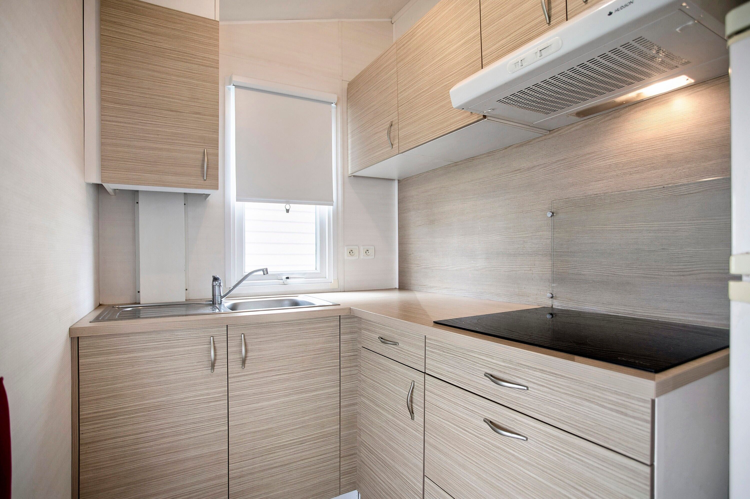 Fridge, microwave, stovetop, cookware/dishes/utensils