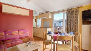 Télévision, table de tennis de table