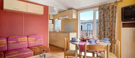 Télévision, table de tennis de table