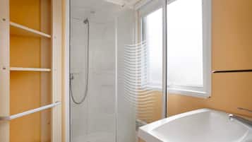 Shower, towels