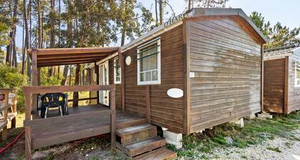 Chalet 'Bungalow T3 I V- 15 Min From Nazaré' with Shared Pool, Private Terrace and Air Conditioning