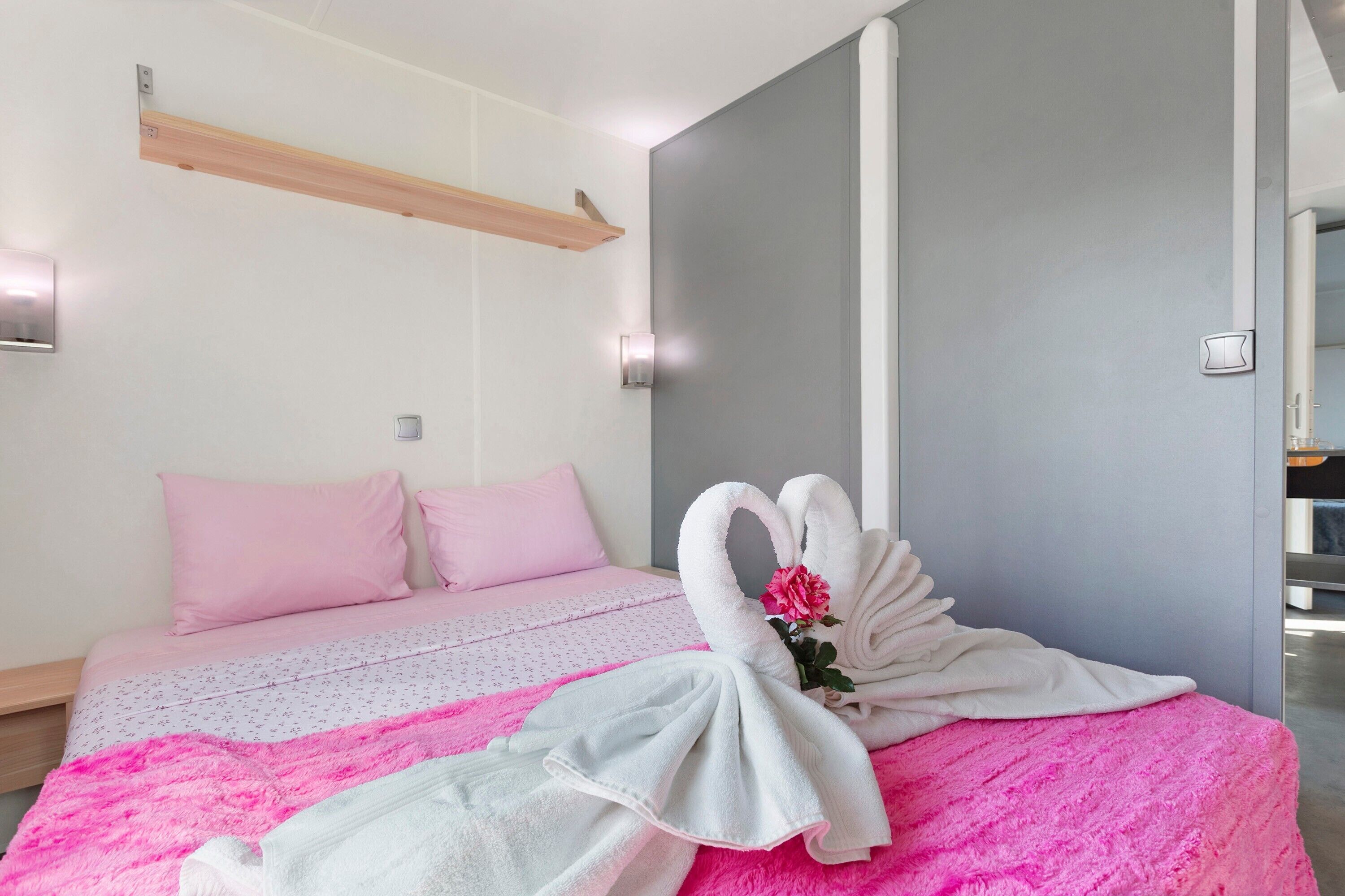 3 sovrum, strykjärn/strykbräda och sängkläder