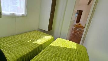 3 bedrooms, WiFi, bed sheets