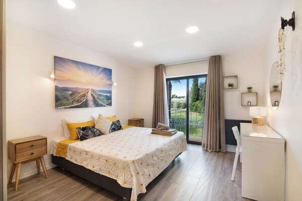 2 bedrooms, free WiFi, bed sheets - Apartment 'Flat 2 Bedrooms Cunha' with Shared Pool, Wi-Fi and Air Conditioning (Albufeira)