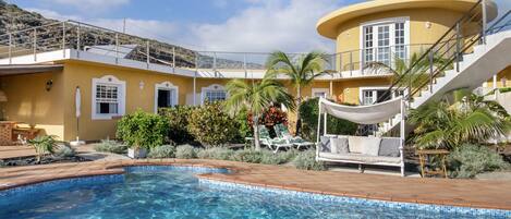 Piscine couverte