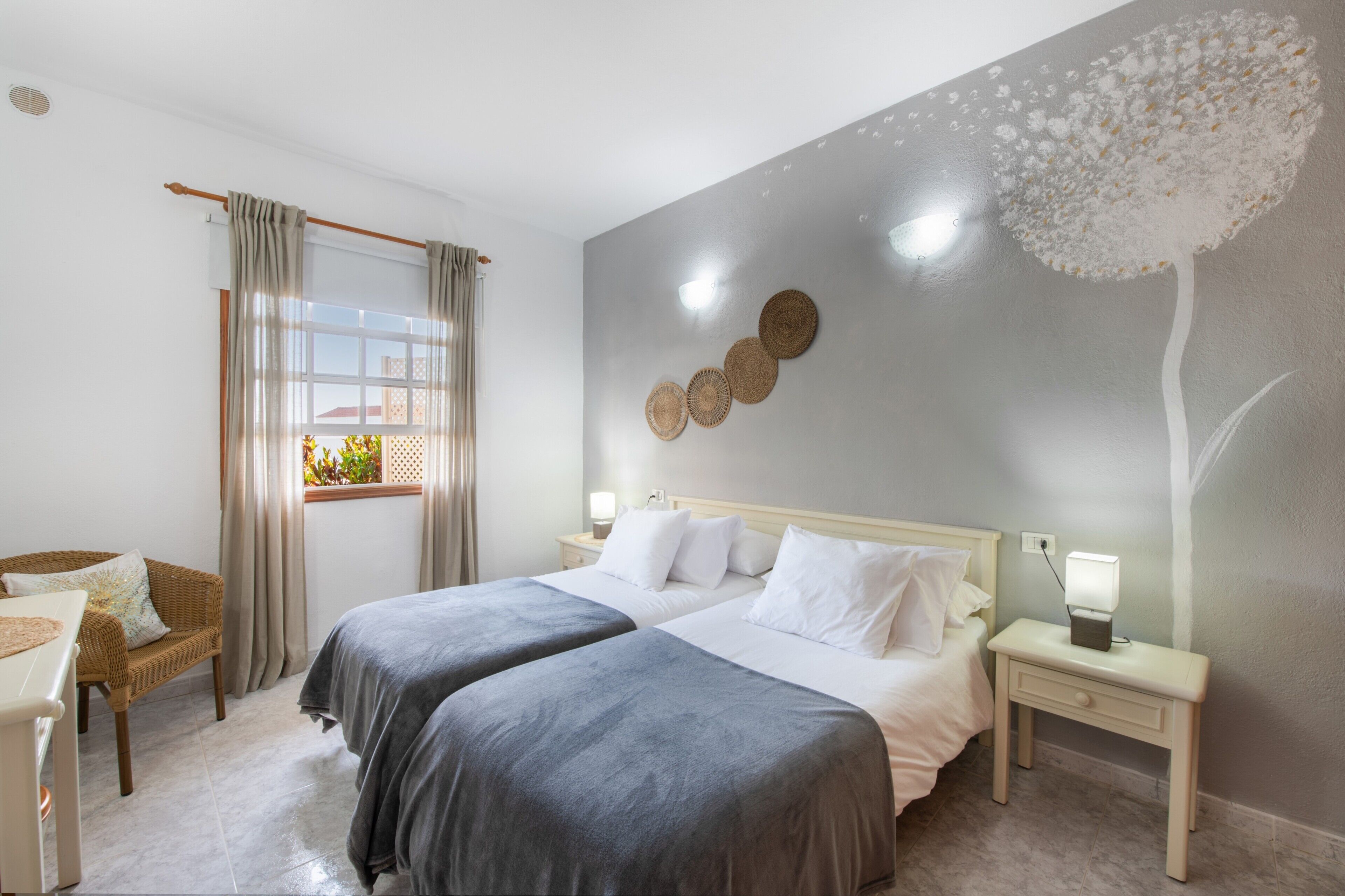 1 slaapkamer, een strijkplank/strijkijzer, gratis wifi, beddengoed