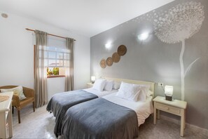 1 bedroom, iron/ironing board, free WiFi, bed sheets - Holiday Home 'Viento De Sal' with Sea View, Shared Pool and Wi-Fi (Villa de Mazo)