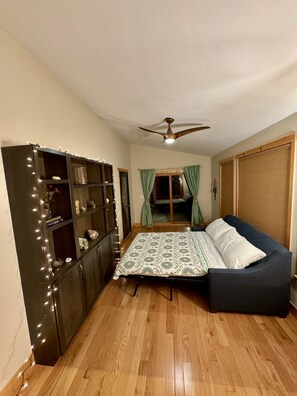 4 habitaciones, escritorio, tabla de planchar con plancha y wifi gratis